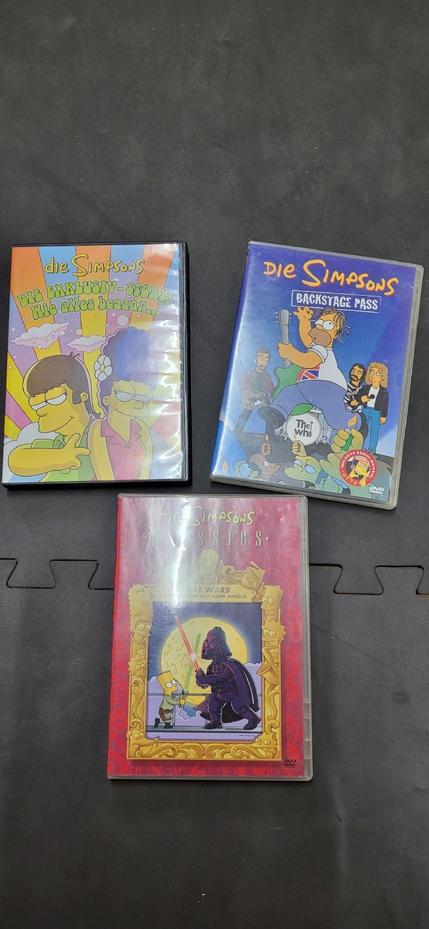 Tutti i DVDs: 3 The Simpsons DVD's – Usato da Langwies venduto da Erdmann81 1