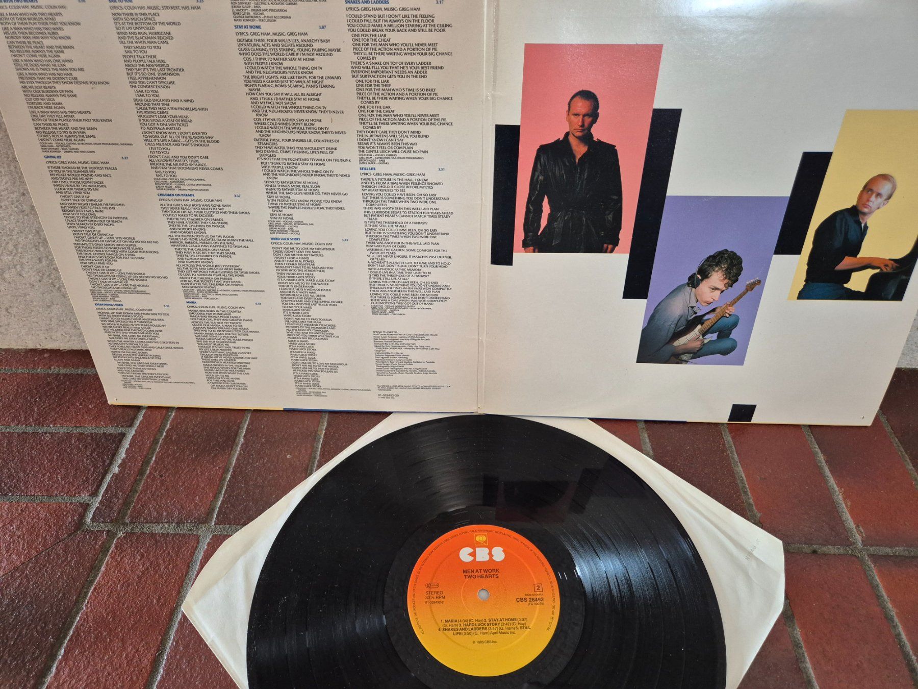 Dischi in vinile: MEN AT WORK - TWO HEARTS (1985) – Usato da Aldesago venduto da rug_9jtb 1