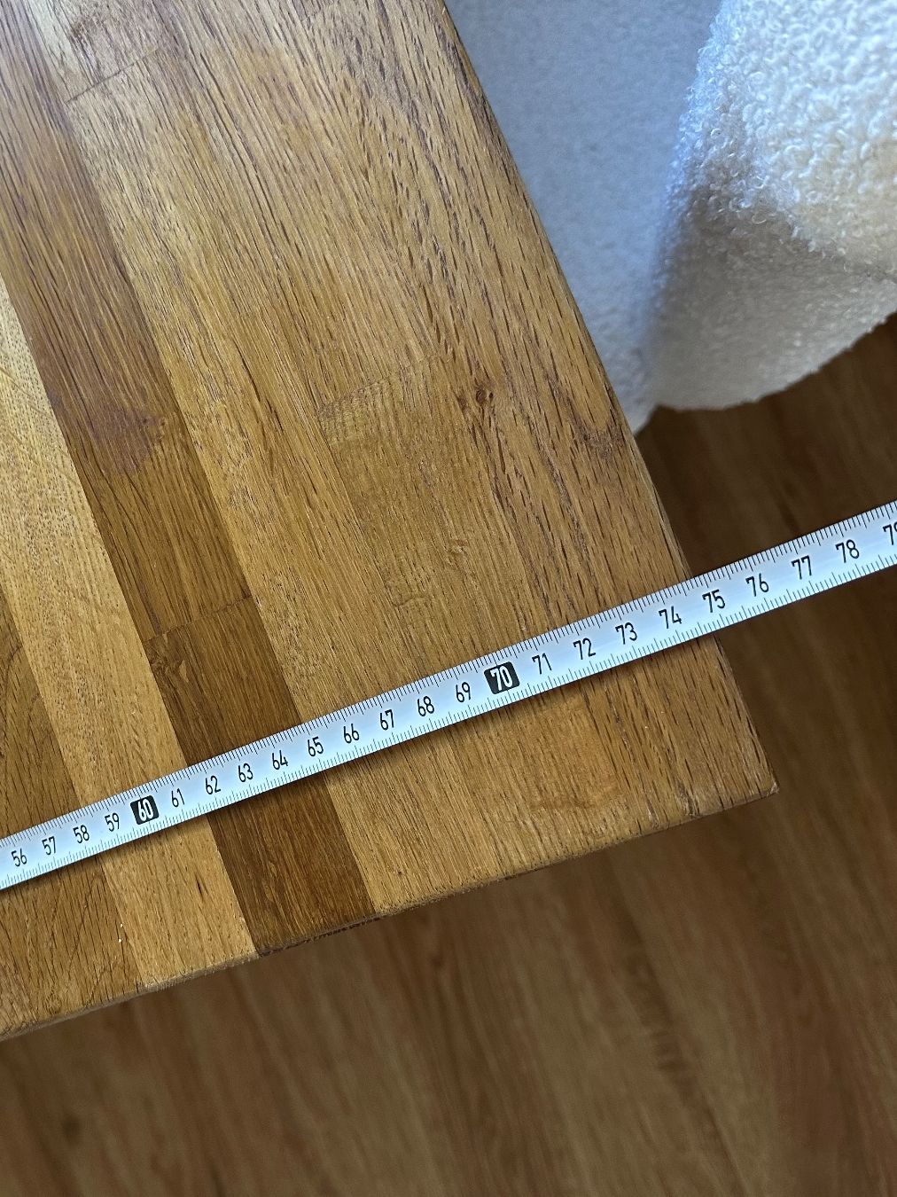 Tavoli: Holztisch 75x75cm mit 2 Stühlen – Usato da Regensdorf venduto da crln 3