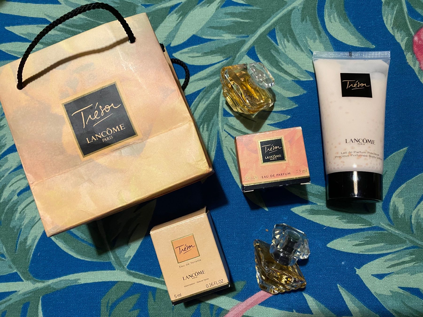 Lancôme Profumi & Eau de Toilette: Set Trésor de Lancôme – Nuovo e nell'imballaggio originale da Bouveret venduto da wes_7zll