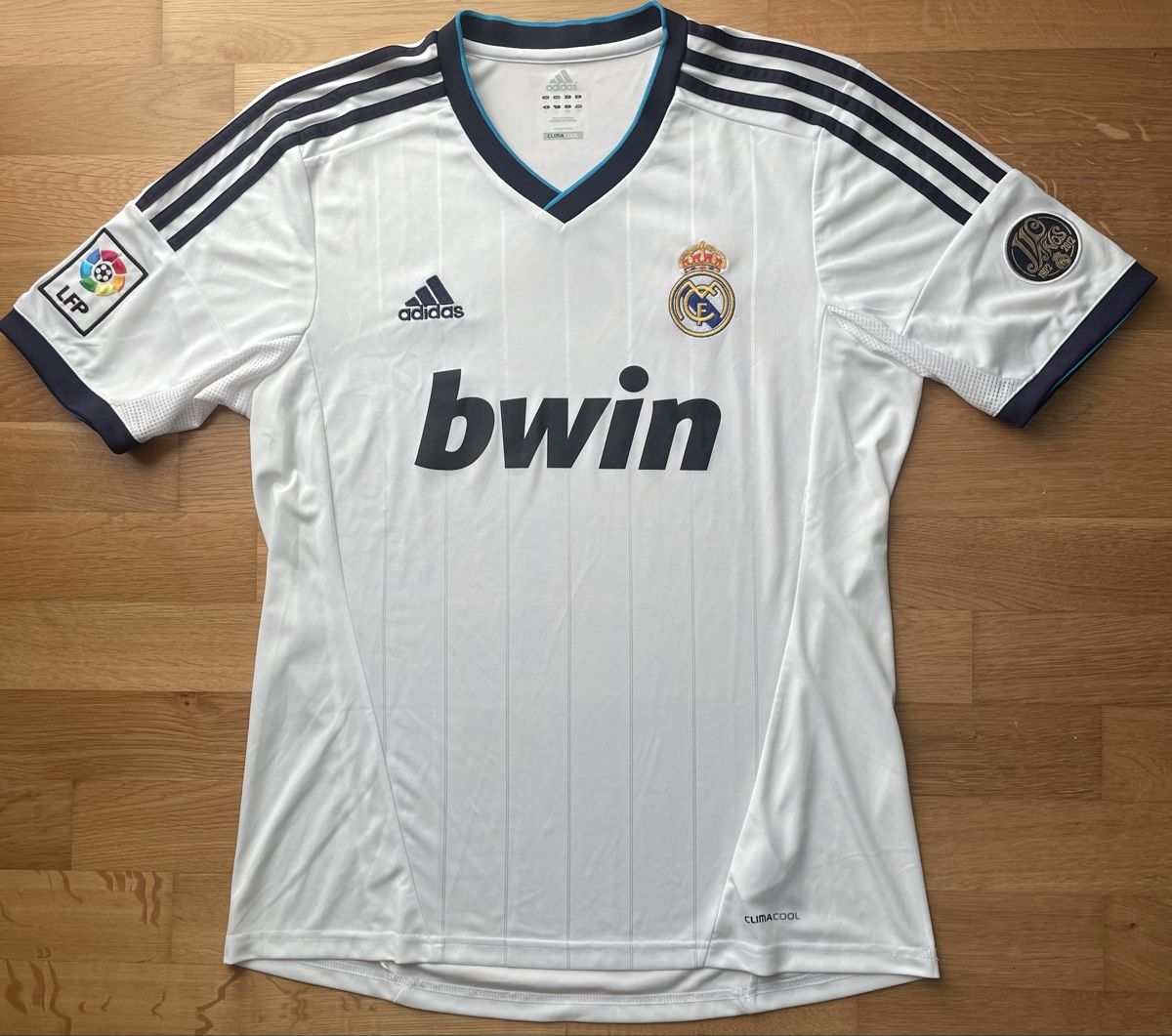 Real Madrid Canottiere & Pantaloni: Real Madrid 2012/2013 original – Nuovo (secondo la descrizione) da Windisch venduto da RealJerseys