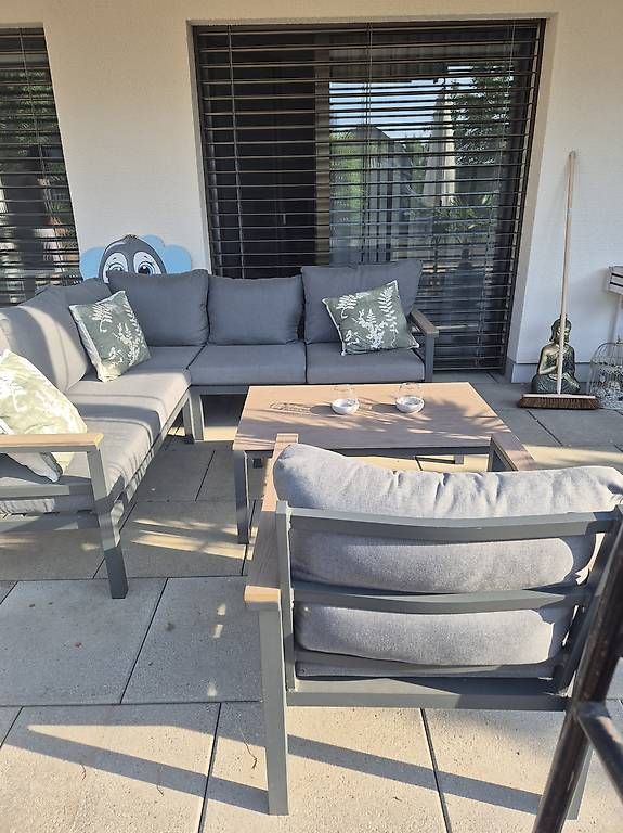Sofas: Gartenlounge + Tisch – D'occasion à Worben par Ev.Ju93 4