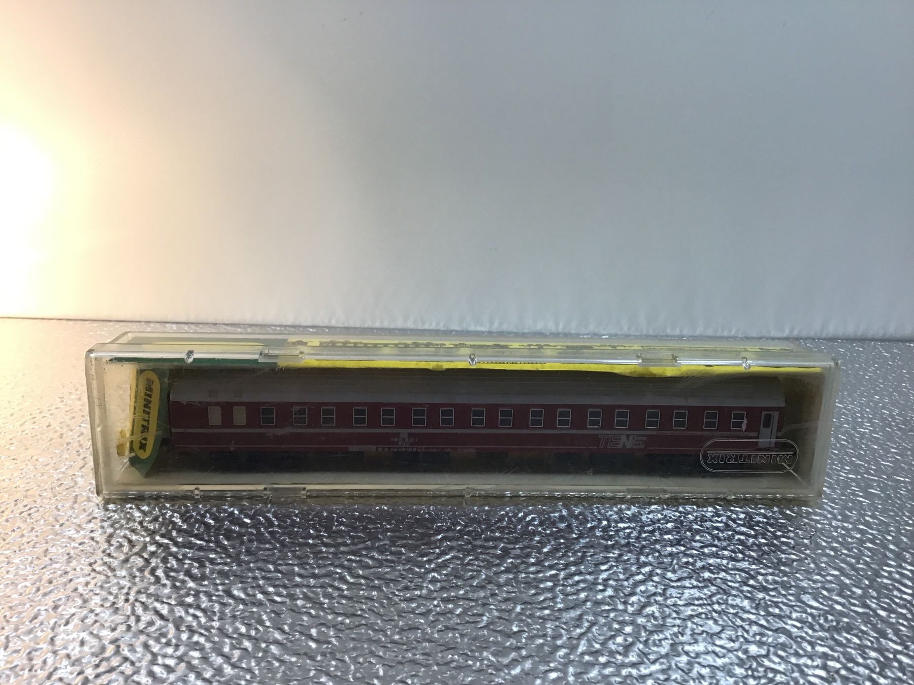 Trix Modelleisenbahnen: MINITRIX PERSONENWAGEN SPUR N – Gebraucht aus Männedorf von Spezial-Modelle 4