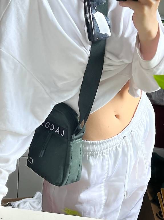 Taschen: Lacoste Sacoche – Gebraucht aus Bidogno von sch_bby9 2