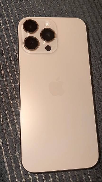 Telefoni cellulari / Smartphones: neu Iphone 16 pro max – Nuovo e nell'imballaggio originale da Hausen AG venduto da dga_nr59 2