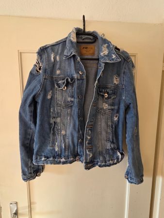 Coole Jeansjacke im Used-Look, Gr. XL fällt eher klein aus