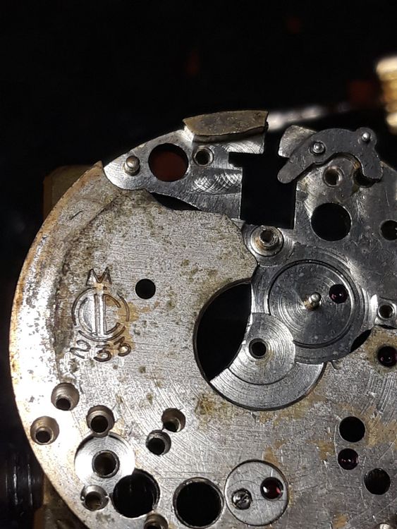 PIÈCE HORLOGERIE POUR MONTRE CUPILLARD 233 - 233/60 UNE TIGE