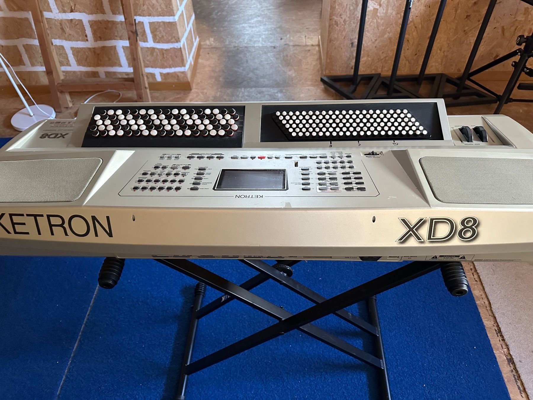 Ketron Strumenti musicali: Ketron XD 8 Knopfkeyboard – Usato da Inwil venduto da Barmi0 1