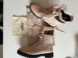 Fendi Bottes d'hiver roses, taille 41  bon état!