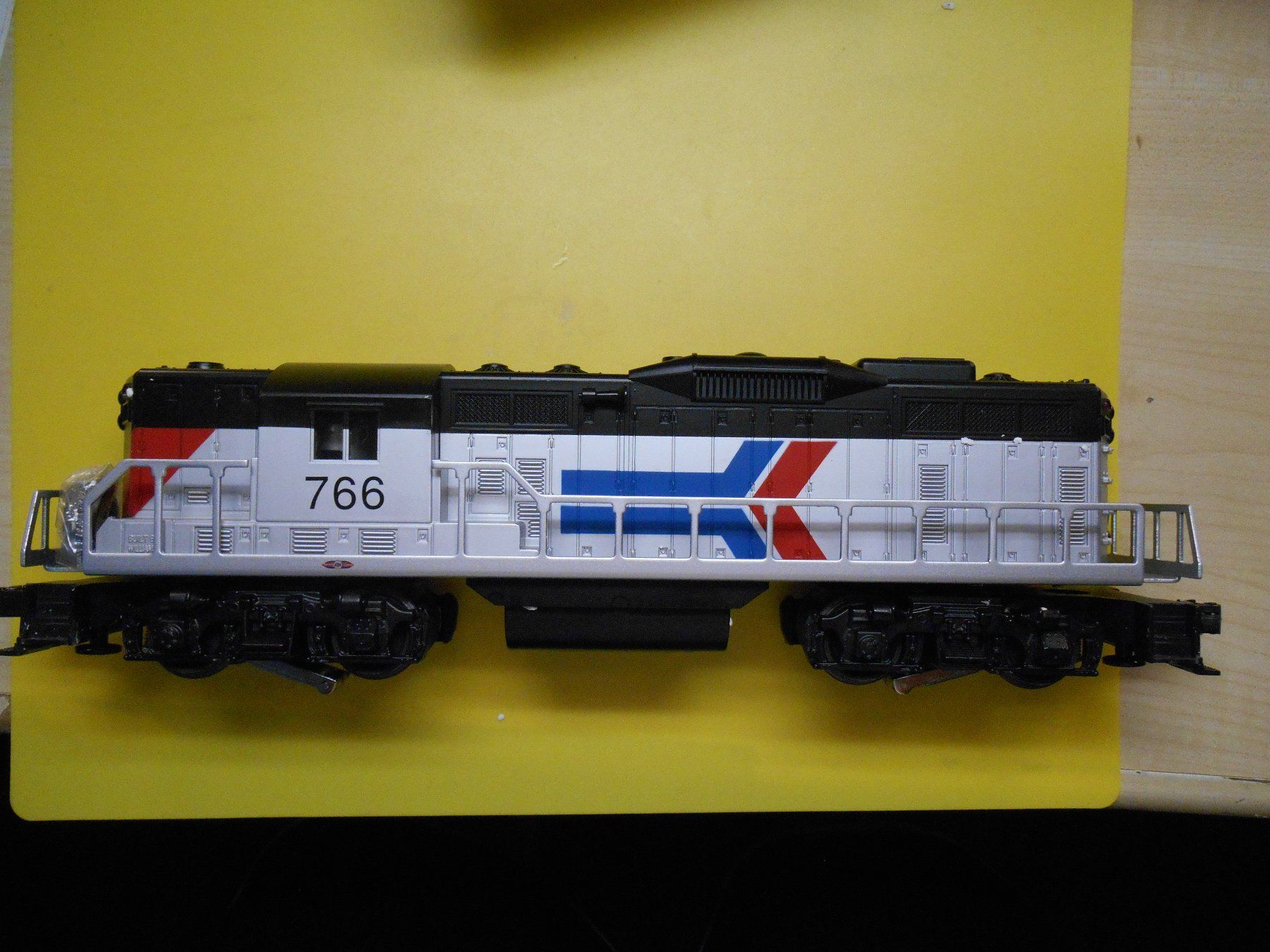 Lionel Modelleisenbahnen: WILLIAMS GP9-119 AMTRAK 766 – Neu (gemäss Beschreibung) aus Wohlen AG von timpojim1