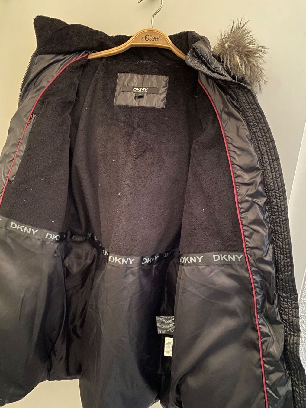 DKNY Cappotti: DKNY schwarzer Daunenmantel Gr. L – Usato da Embrach venduto da Lieblingszeugs 2