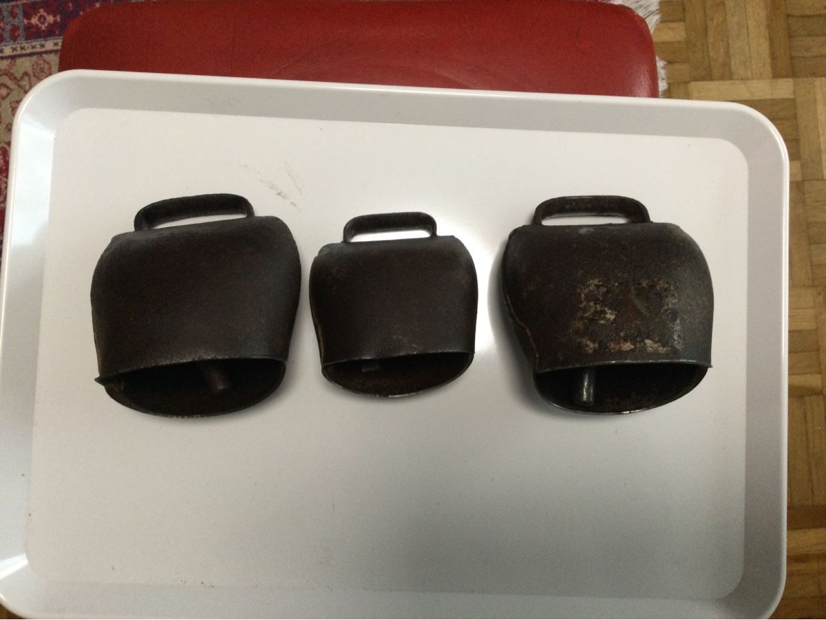 Campanacci mucche: 3x Schaf oder Ziegen Glocken FIRMANN Swiss Made Original – Usato da Basel venduto da vat_lp8z 3