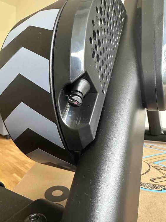 Wahoo KICKR CORE 2 Smart Trainer – Defekt / Für Bastler (Défectueux) à ...