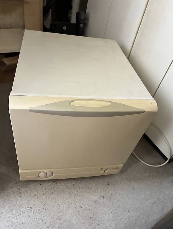 Lavastoviglie: Mini lave-vaisselle compact  idéal petite cuisine / studio – Usato da Montreux venduto da Brainless_the_swiss 2