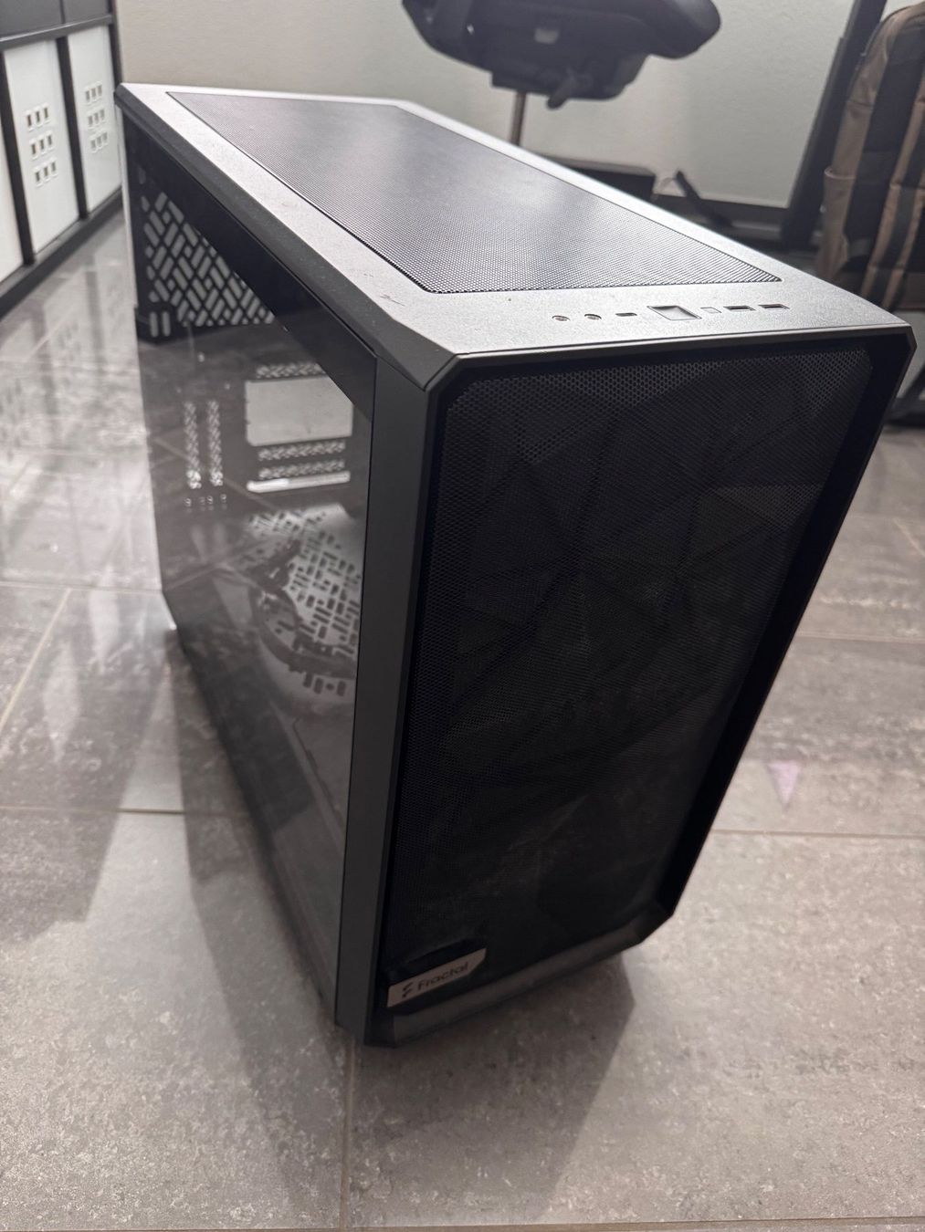 Fractal Gehäuse: Fractal Meshify 2 Black TG Light – Gebraucht aus Wettingen von marvinvr