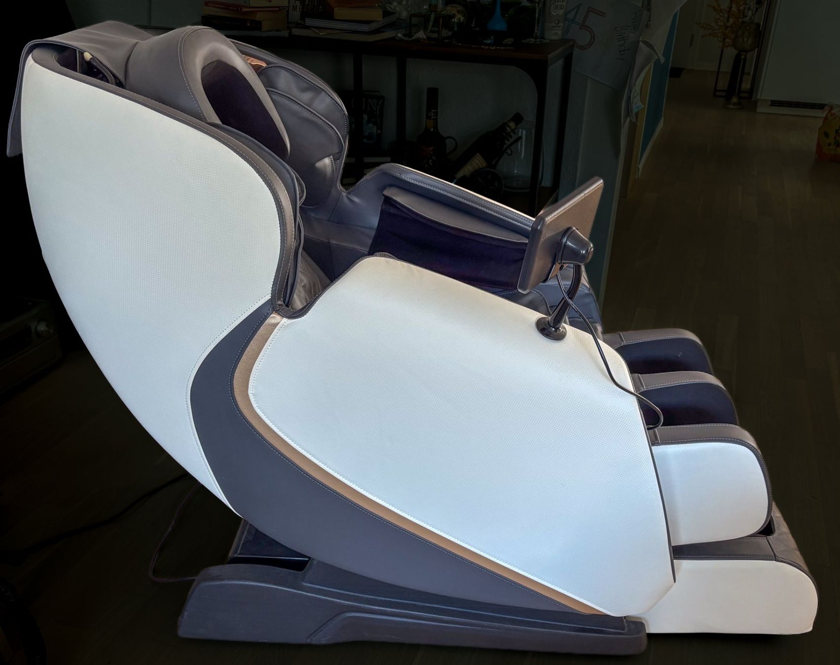 Sessel: Massagestuhl elektrisch, beige/weiss mit Touchscreen – Gebraucht aus Zollbrück von Bunbury76 2