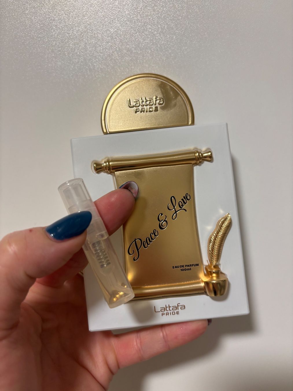 Lattafa Parfum & Eau de Toilette: Lattafa Pride Parfum Peace & Love EDP2ml. – Gebraucht aus Zürich von deruja