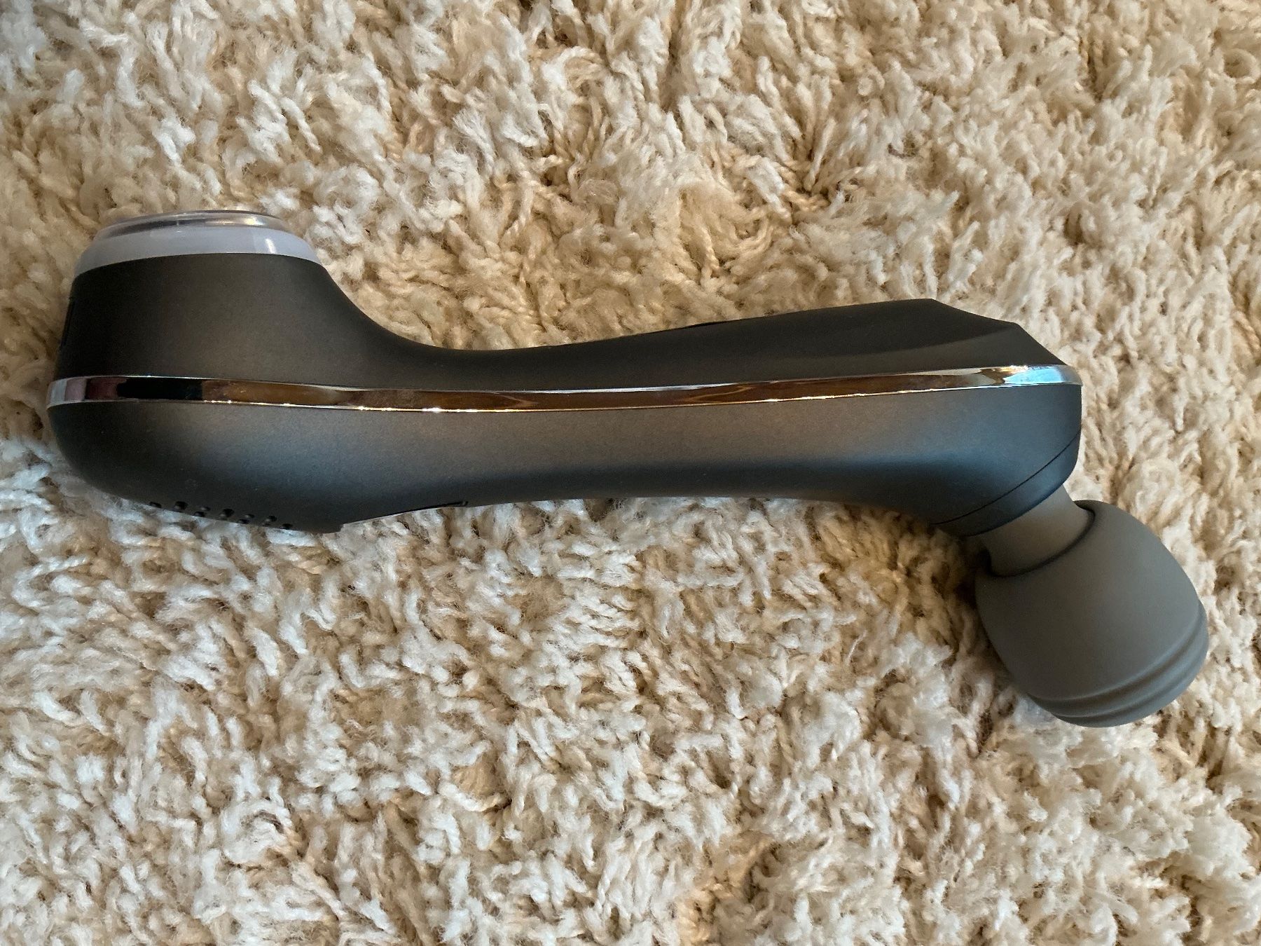 Appareils de massage: Massagegerät mit Wärme- Kühlfunktion – Neuf (Voir description) à Rüfenach AG par dreen87 1