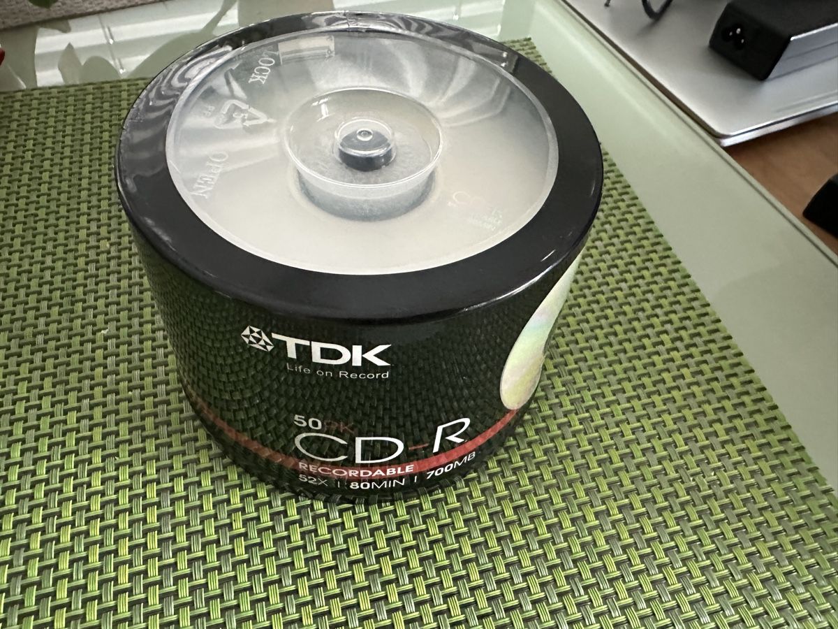 CD & DVD vergini: Neu TDK CD-R 50 Stück 700MB 52x CD Rohlinge – Nuovo e nell'imballaggio originale da Brunnen venduto da 23068