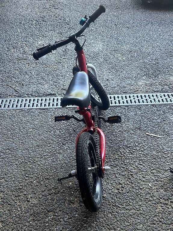 Fahrzeuge für Kinder: Neuwertiges Kleinkinderrad – Gebraucht aus Hochdorf von Bieschu 3