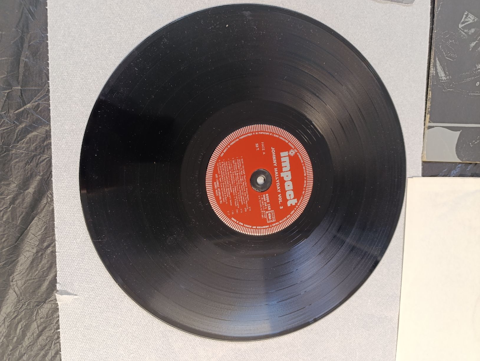 Schallplatten: Johnny Hallyday, Disque de Platine Volume 3 – Gebraucht aus Avry-sur-Matran von dav_nm5p 3