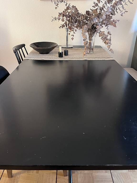 Tavoli: Table à manger noire style industriel sur roulettes – Usato da Pully venduto da sdvevrina 1
