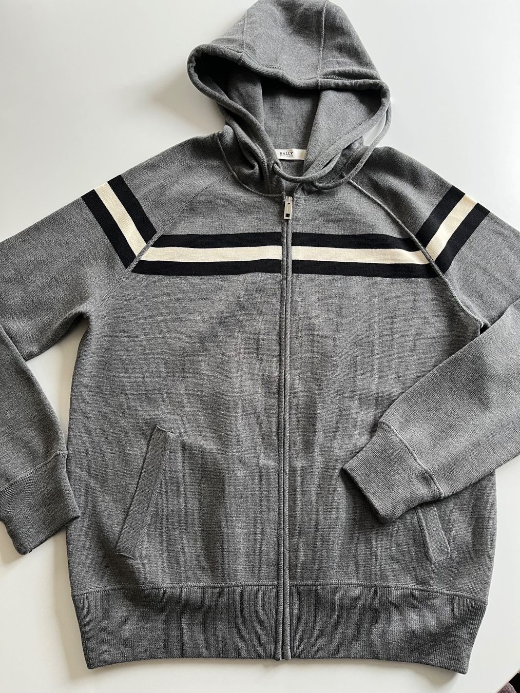 Bally Pullover & Sweatshirts: Bally Kapuzenpulli - WIE NEU! – Neu (gemäss Beschreibung) aus Zollikerberg von Loris810 2