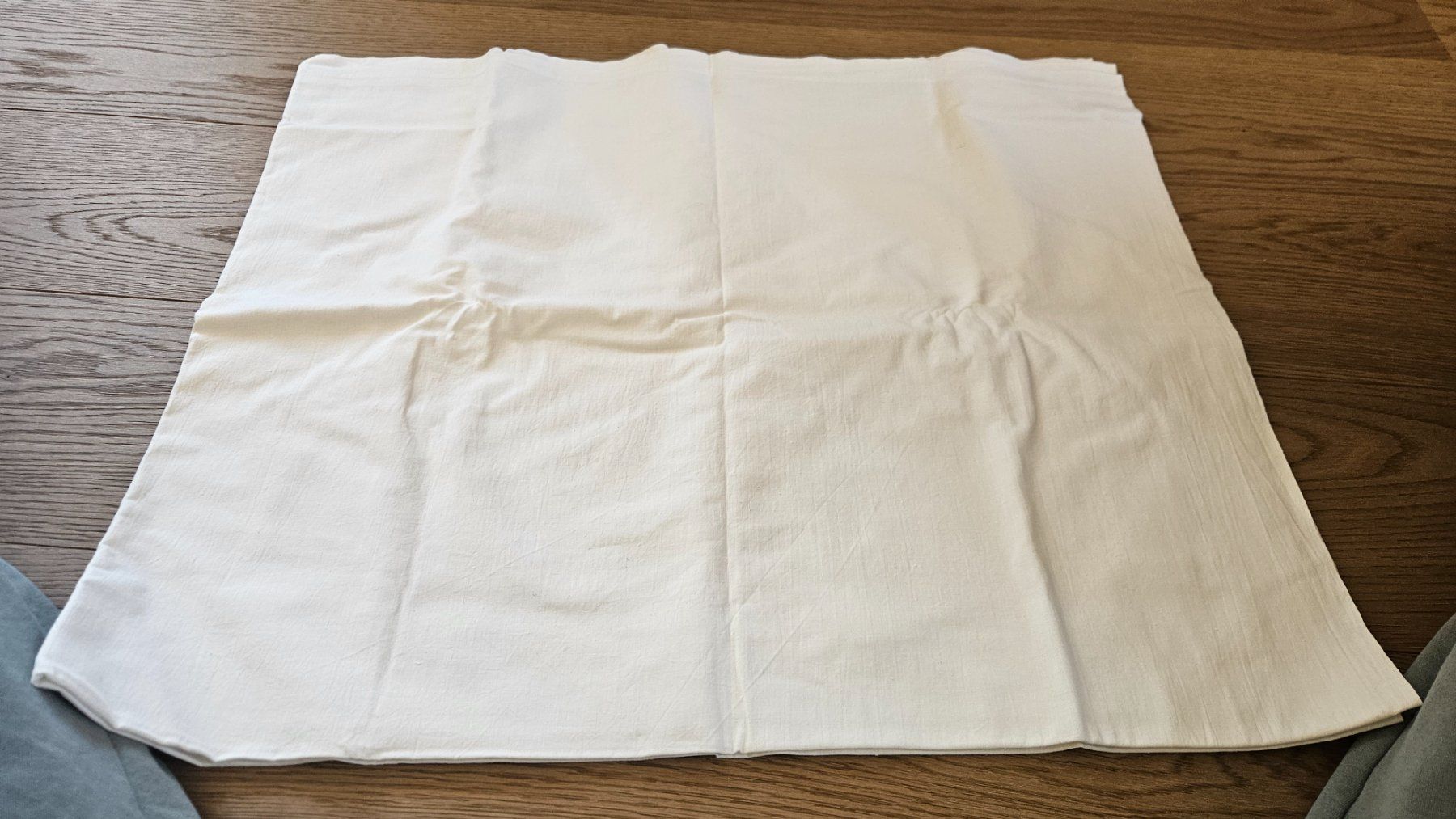 Biancheria da letto: Lenzuolo bianco 136x236 cm – Usato da Melano venduto da H-Sara