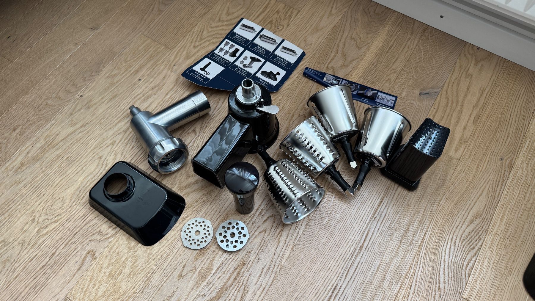 Electrolux Elettrodomestici da cucina: Küchenmaschine EKM4200 Schwarz – Usato da Walzenhausen venduto da -Ballu- 5