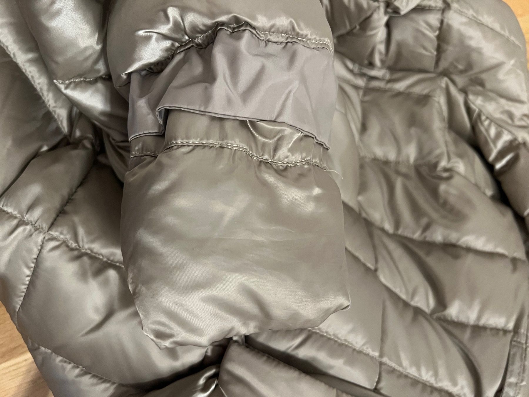 Max Mara Cappotti: MAX MARA Cube Coat Mantel Down Jacket – Nuovo (secondo la descrizione) da Ebmatingen venduto da dartim 8
