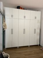 Kleiderschrank