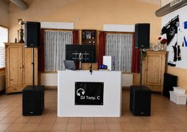 KOMPLETTE AKTIVE DJ- & EVENT-PA ANLAGE
