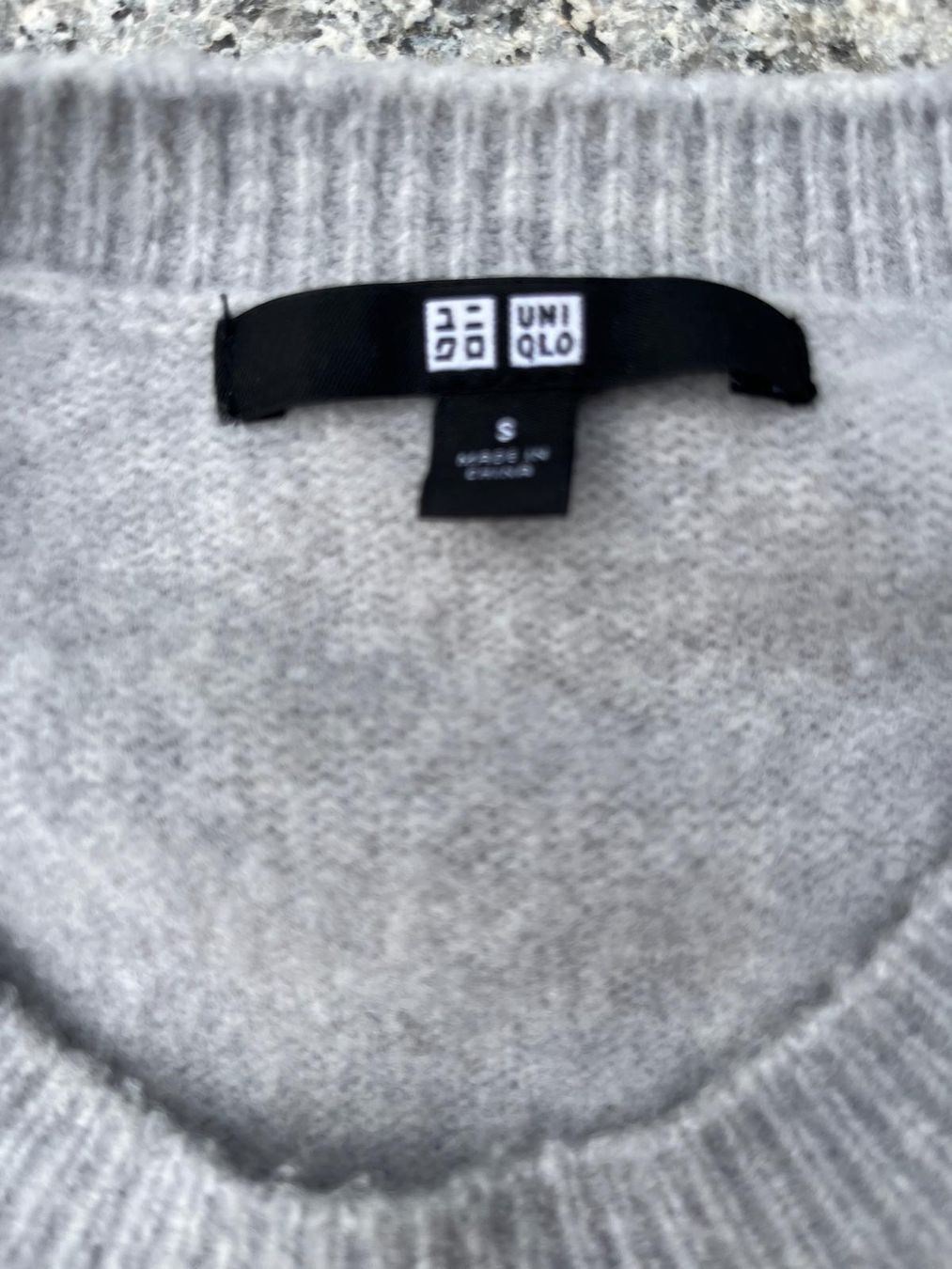 Uniqlo Pulls & Sweat-shirts: Pull Uniqlo gris S – D'occasion à Troinex par ale_95jr 2
