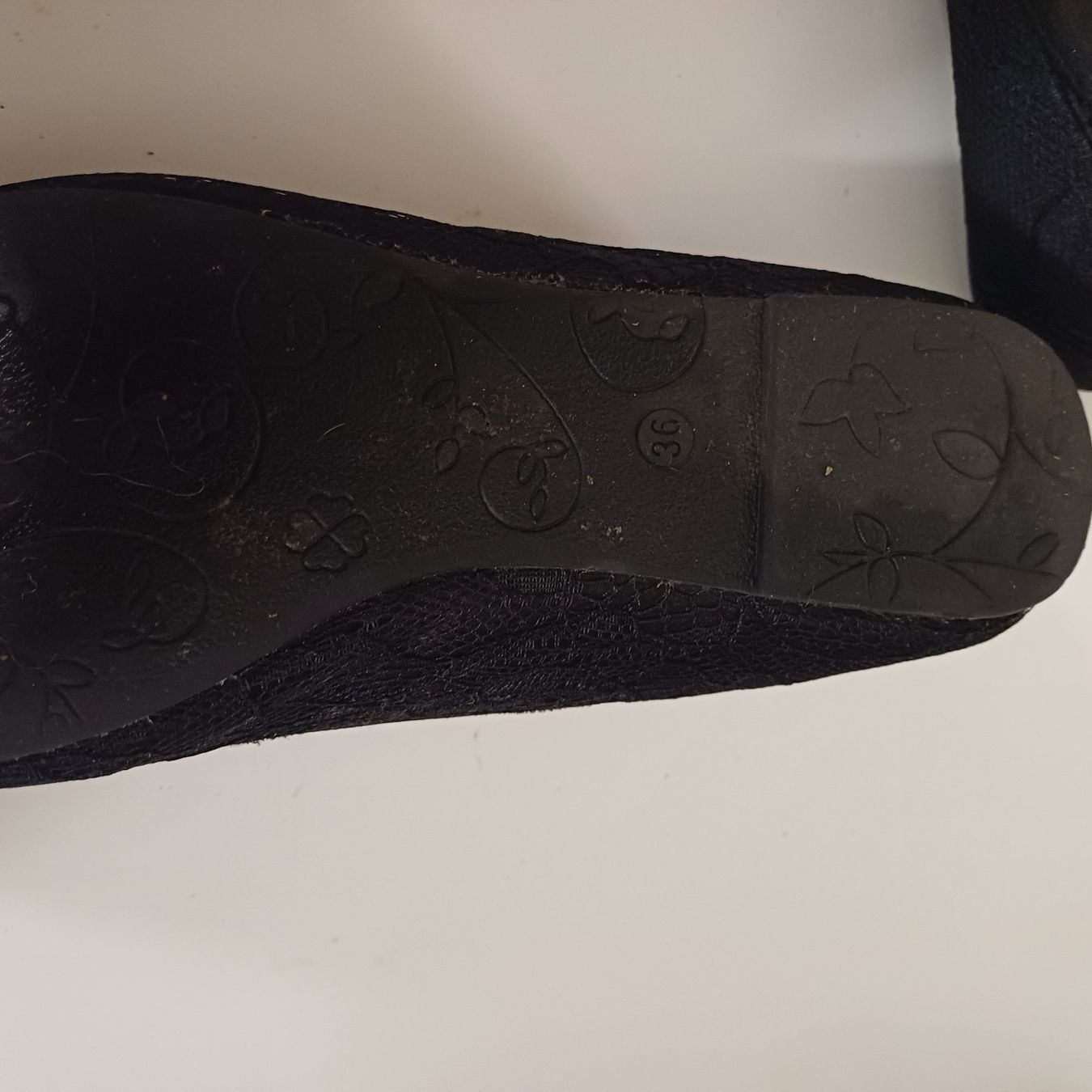 Scarpe per ragazze: Ballerines noires taille 36 – Usato da Villeneuve VD venduto da vog_yc5s 2