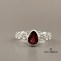 Feiner Silber Ring 925 mit Granate Grösse 58