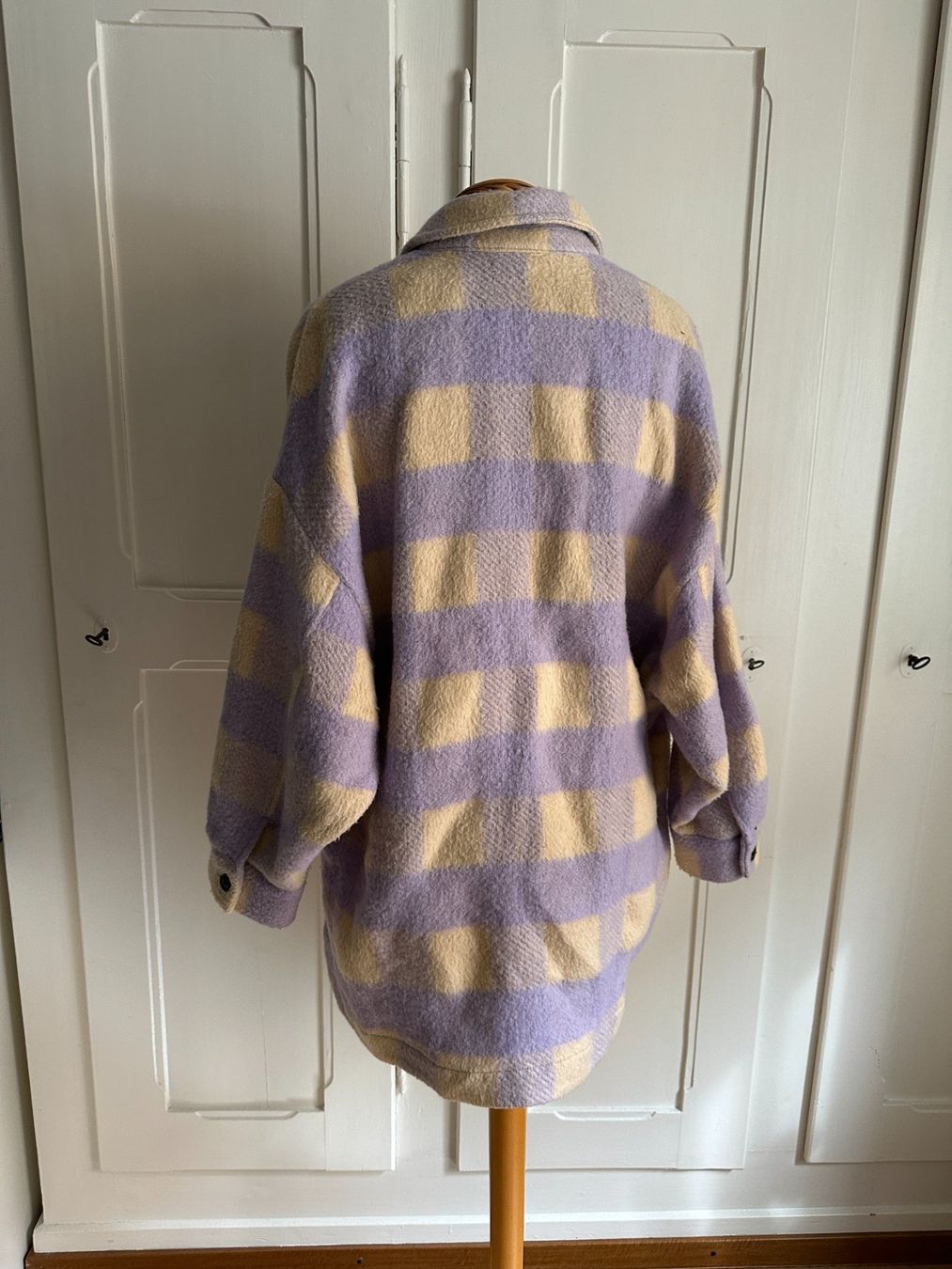 Zara Jacken: ZARA - Jacke pastellfarben oversized S-M – Gebraucht aus Zürich von Diazaio 2