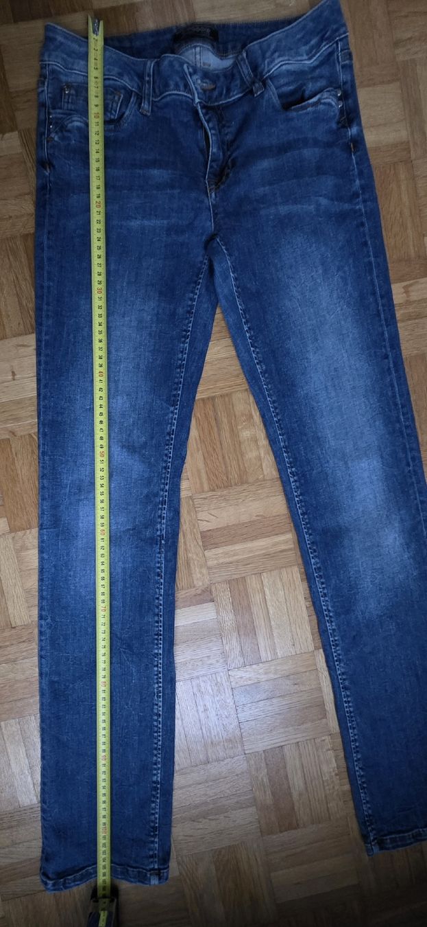Jeans: Jeans Taille 38 – Usato da Yverdon-les-Bains venduto da van_dq65 4