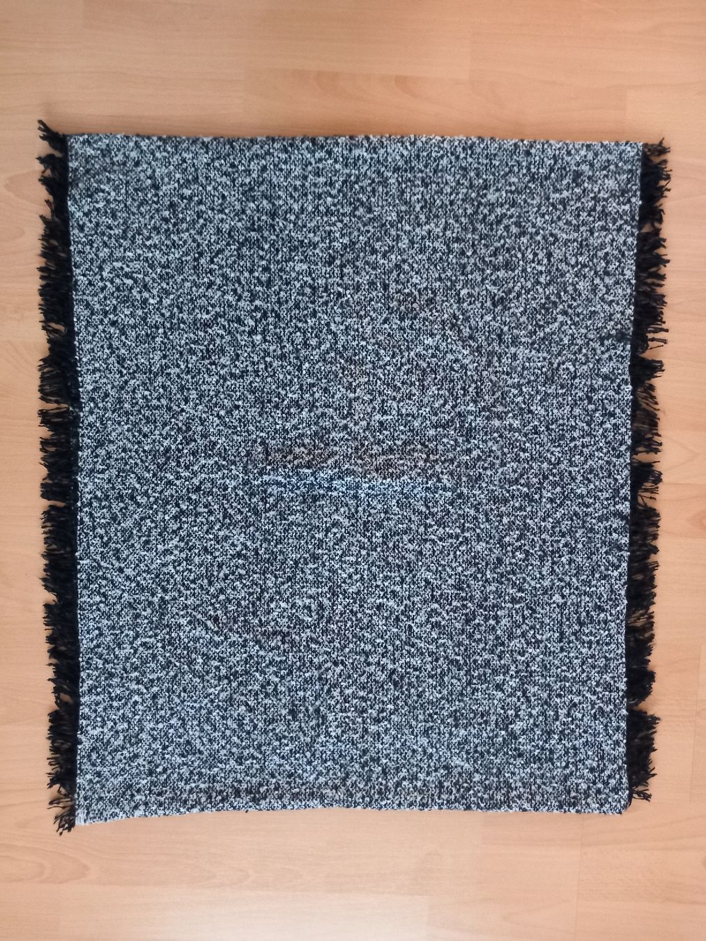 Foulard & Sciarpe: Snood noir et blanc chiné – Usato da Faoug venduto da per_kp6r 1