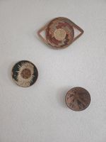Dekorative Wandkörbe mit drei Personen