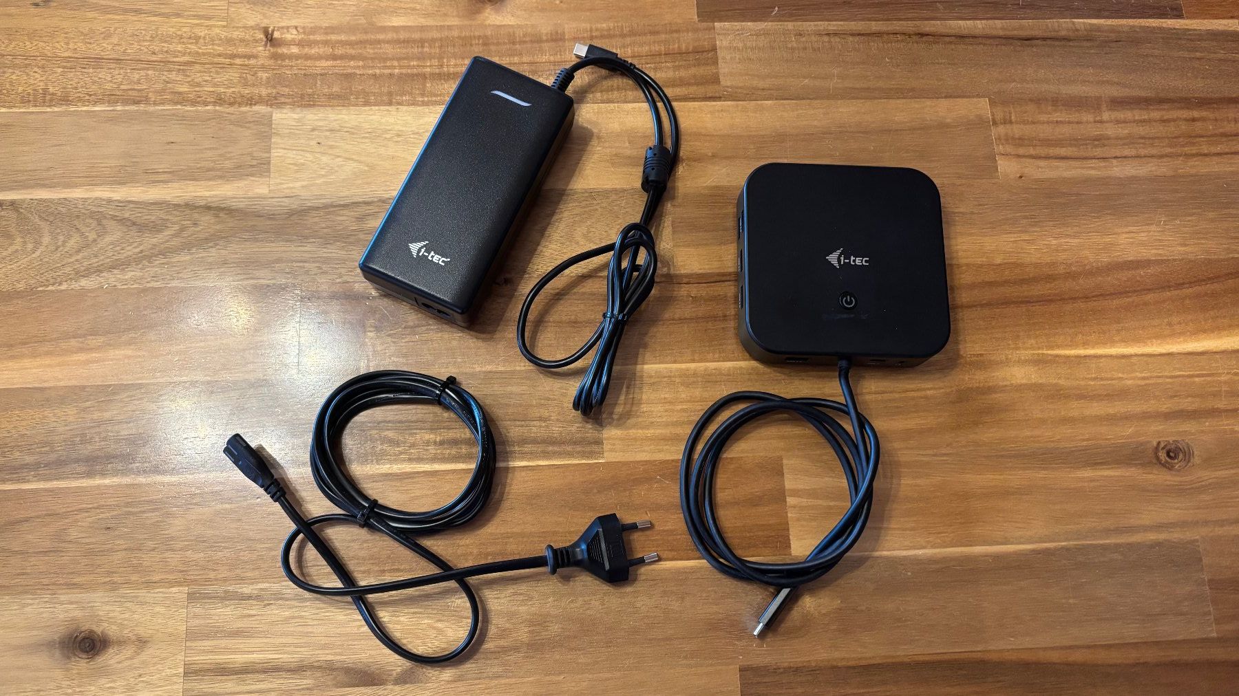 I-tec Docking station: i-tec USB-C Docking Station 100W + alimentation électrique – Usato da Fétigny venduto da fontaineber