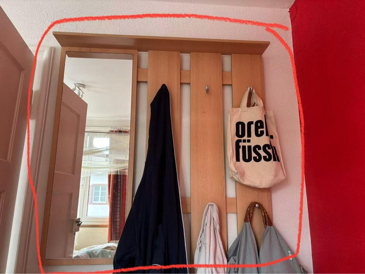 Specchi: Entryway Coat Rack with Mirror – Usato da Basel venduto da mac_z7c7