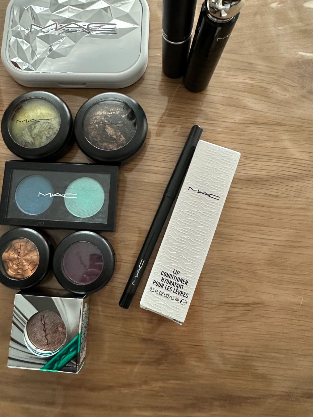 Mac Cosmetics Make-up: Mac lot maquillage – Nuovo (secondo la descrizione) da Courgevaux venduto da Qwertz111320 6