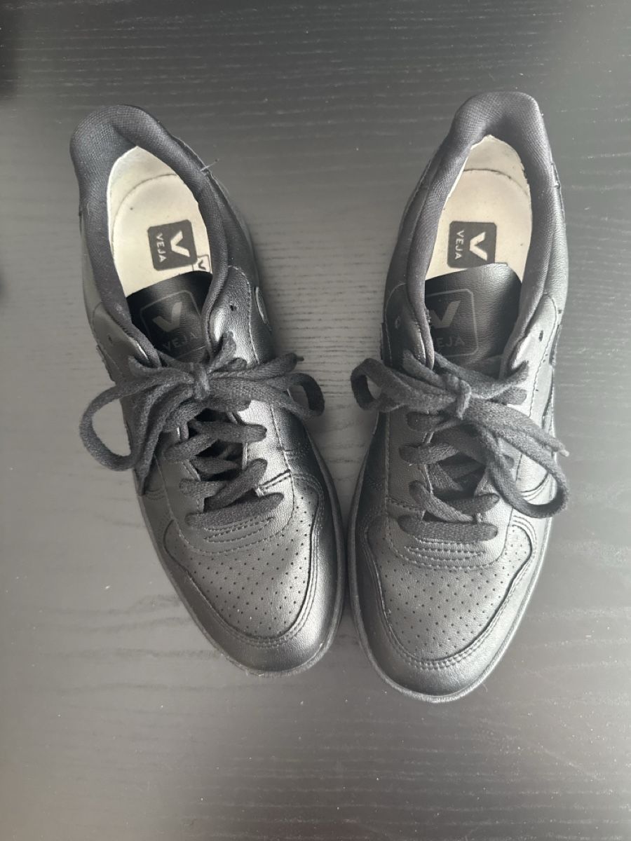 Veja Chaussures hommes: Veja Sneaker Gr. 40 – D'occasion à Luzern par Barbella12
