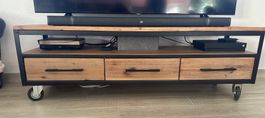 Meuble tv à roulettes