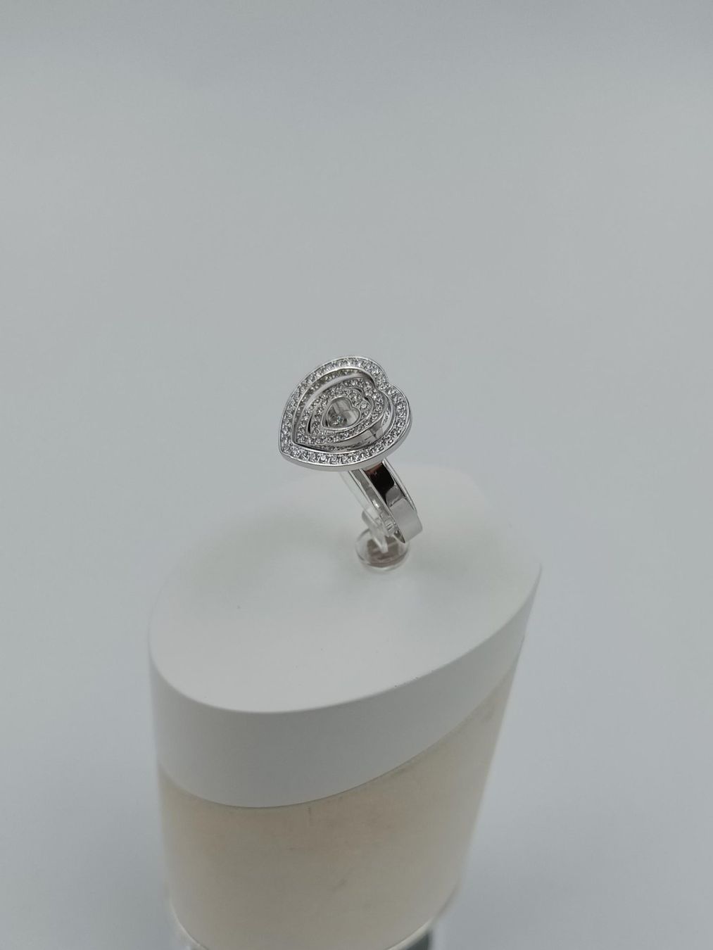 Chopard Ringe: CHOPARD RING " HAPPY SPIRIT DIAMOND HEARTS " – Gebraucht aus Luzern von EdiGem 6