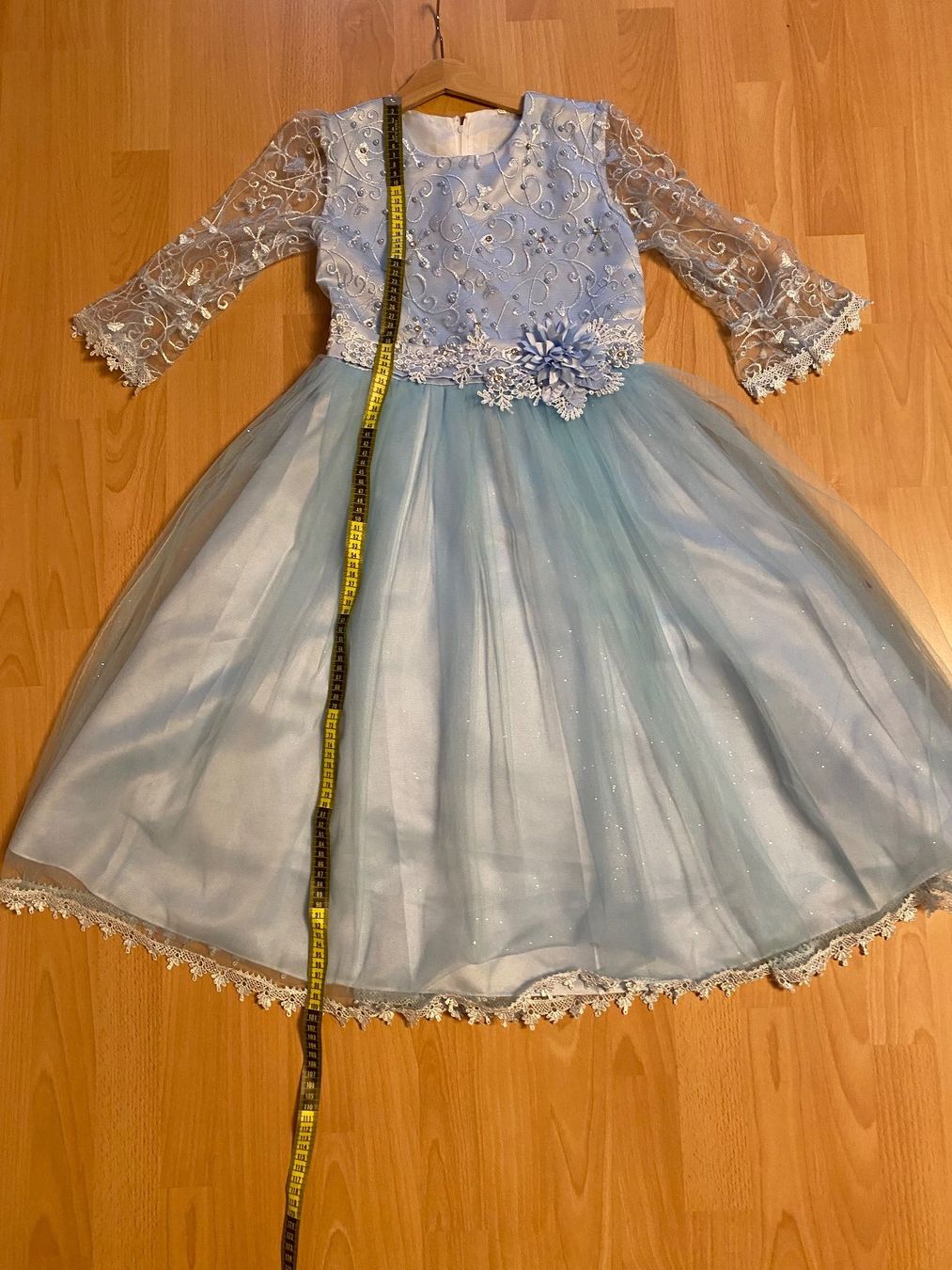 Vestiti & Gonne: blaues Festkleid Mädchen – Usato da Speicherschwendi venduto da ChHW 3