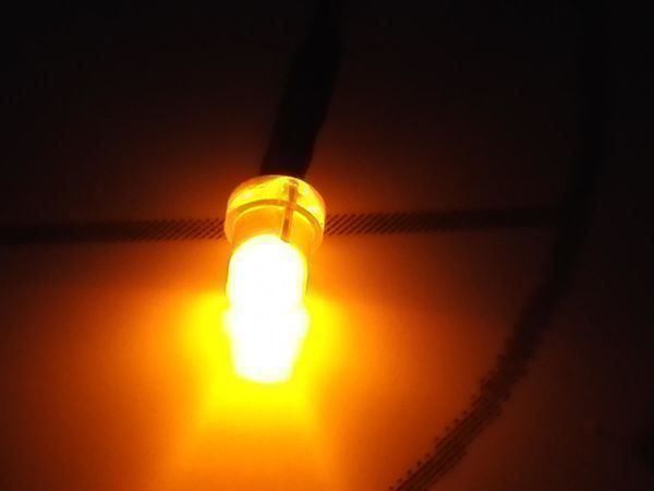 Componenti elettronici: Blink-LED 3mm, gelb, verkabelt 5+5=10 – Nuovo (secondo la descrizione) da Luzern venduto da Salefactory