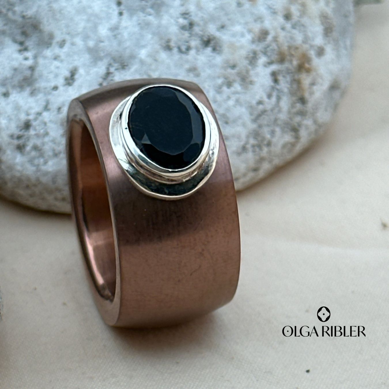 Olga Ribler Bagues: Edelstahl Statement  Ring mit Onyx Grösse 60 – Neuf (Voir description) à Luzern par Schmuckoutlet 3