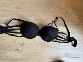 Damen BH schwarz mit Riemen Design gebrauchter Zustand