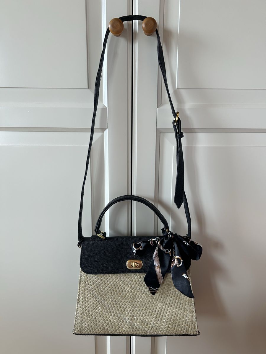 Borse da donna: Elegant Woven New Sling Bag – Nuovo (secondo la descrizione) da St.Josefen venduto da lop_lh8d 9